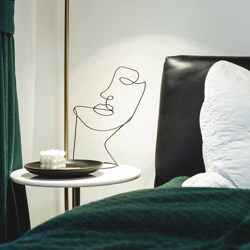 abstract-wire-face-sculptureaccessoriesliving-simply-house-799707
