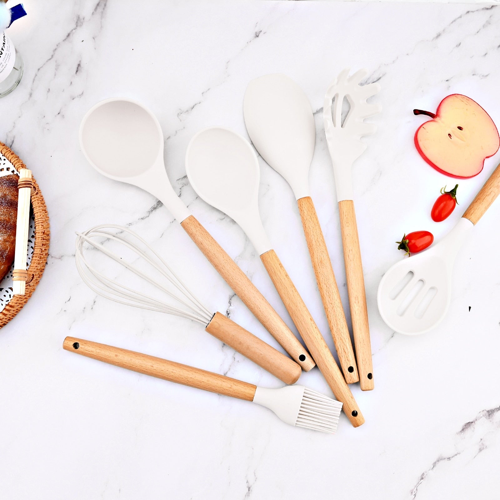 basic-kitchen-utensil-setkitchenliving-simply-house-495129