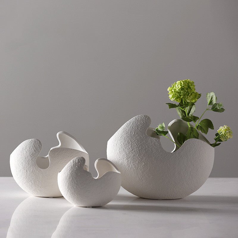 modern-ceramic-vaseornamentalliving-simply-house-332560