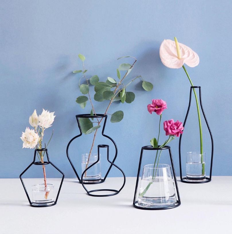 nordic-minimalist-wire-vasesvaseliving-simply-house-945469