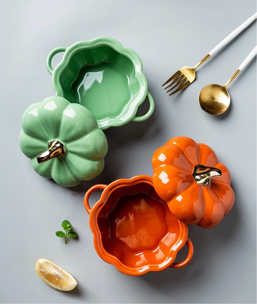 pumpkin-baking-dish-893733