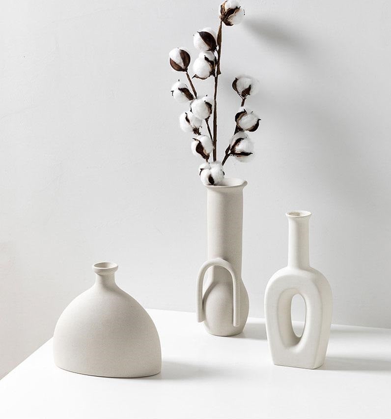 white-ceramic-vase-769818
